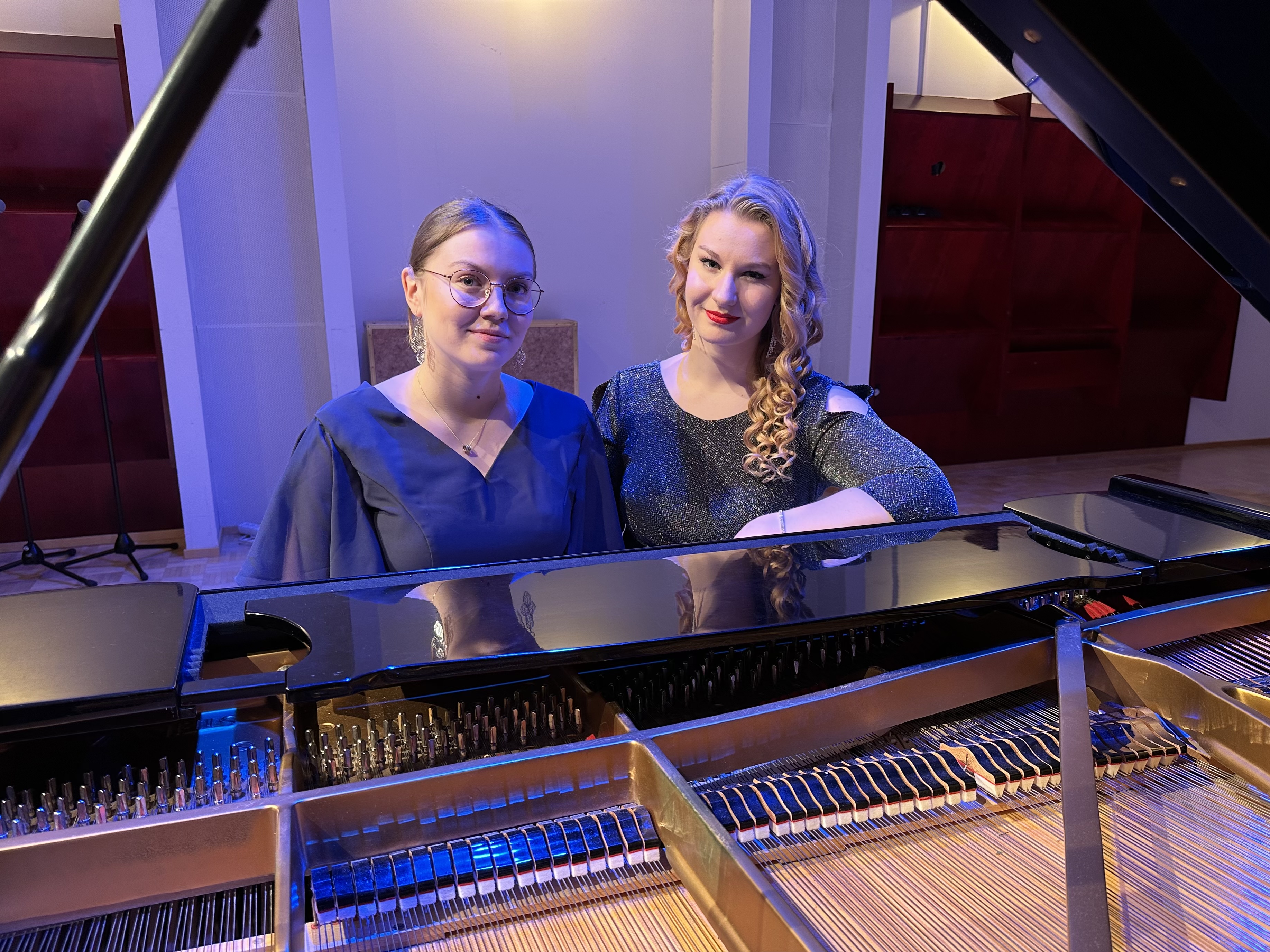 Kesäpäivän kahvikonsertti romanttista kesämusiikkia