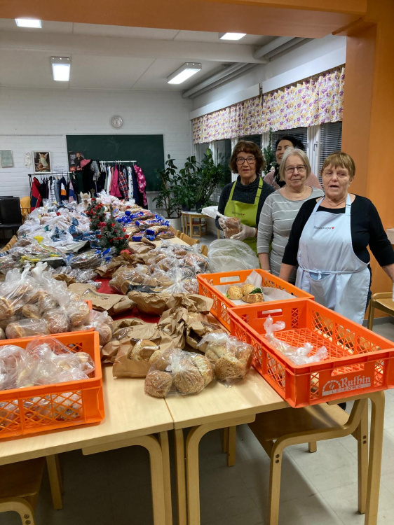 Ruthin leipäjako Ruthin tuoretta leipää Mannatuvalla
